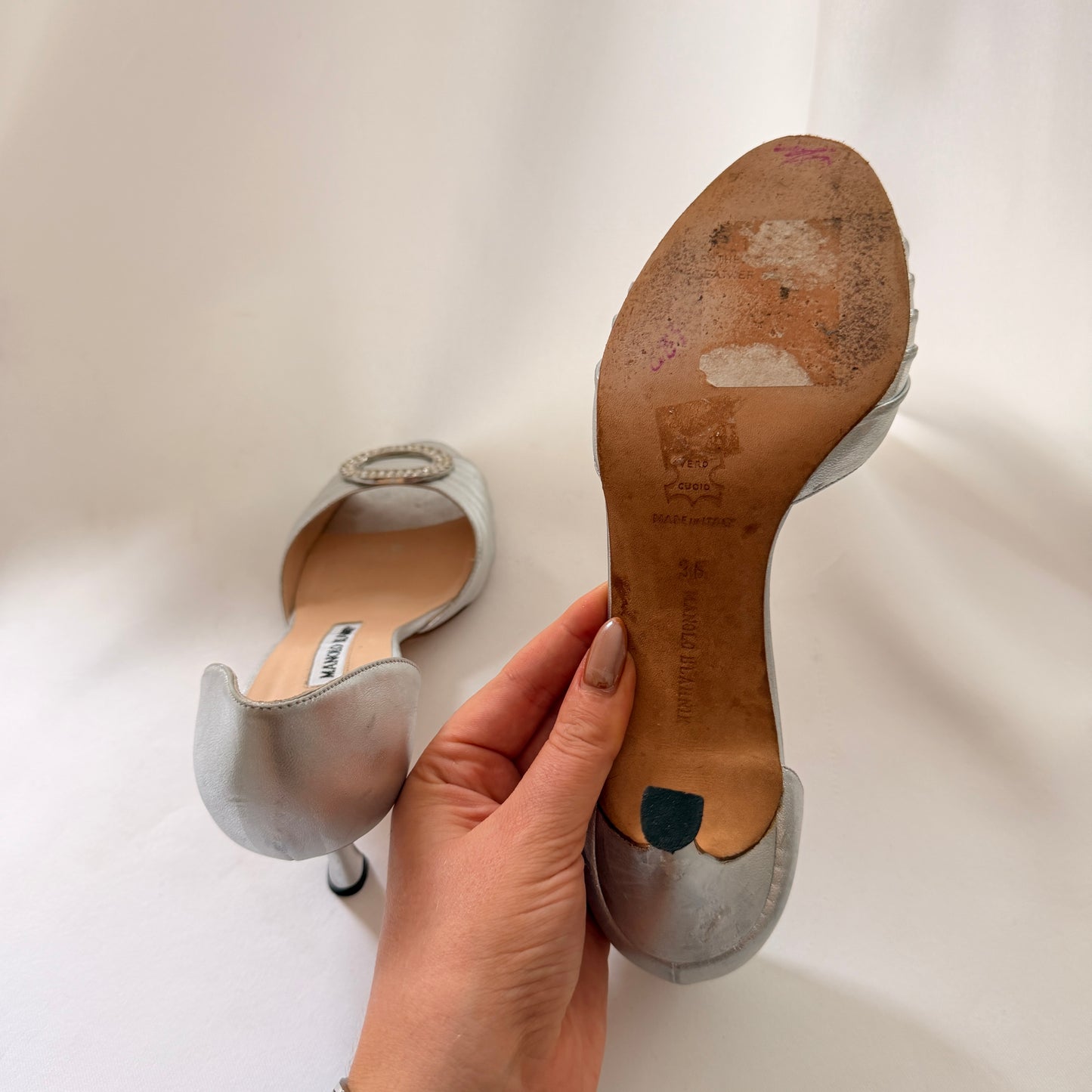 Manolo Blahnik Sedaraby Crystal d'Orsay Heels - Silver 36