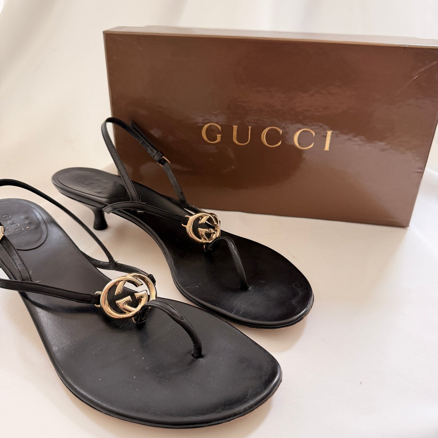 Vintage Gucci Flip Flop Sandals