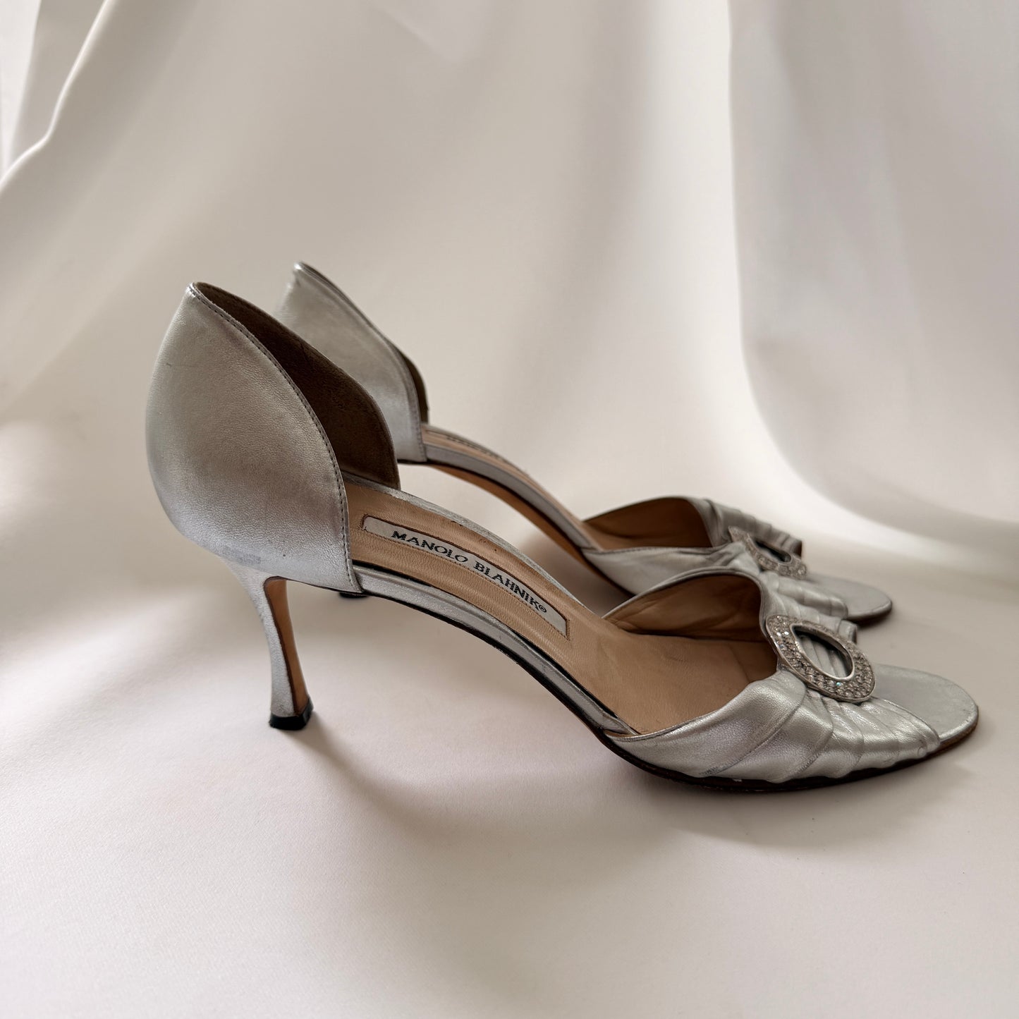Manolo Blahnik Sedaraby Crystal d'Orsay Heels - Silver 42