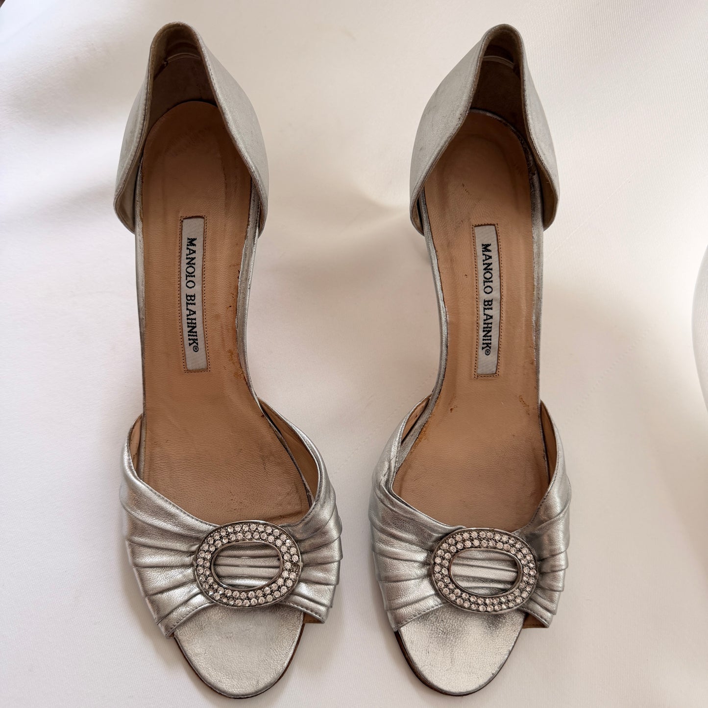 Manolo Blahnik Sedaraby Crystal d'Orsay Heels - Silver 42