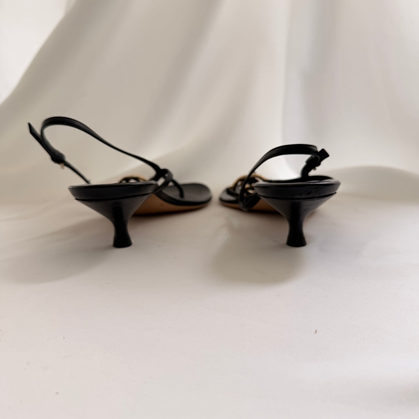 Vintage Gucci Flip Flop Sandals