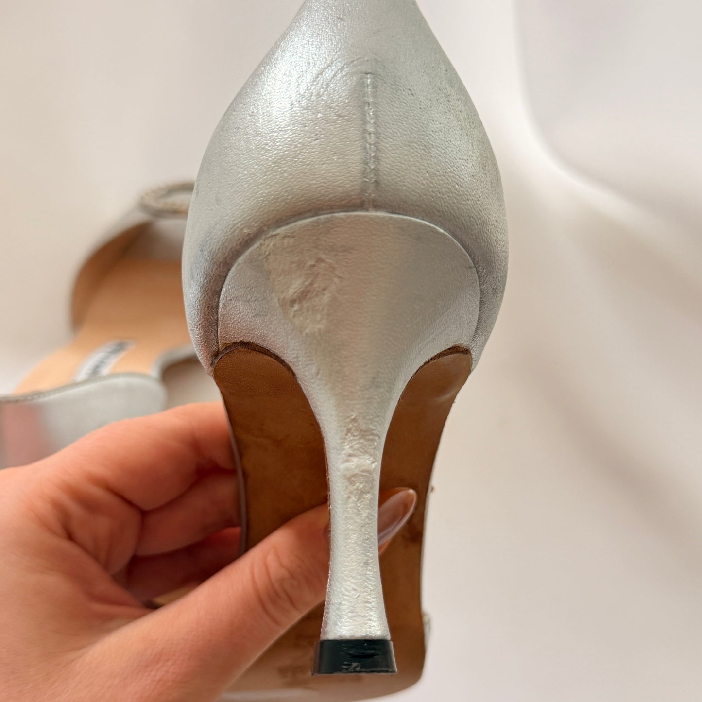Manolo Blahnik Sedaraby Crystal d'Orsay Heels - Silver 36