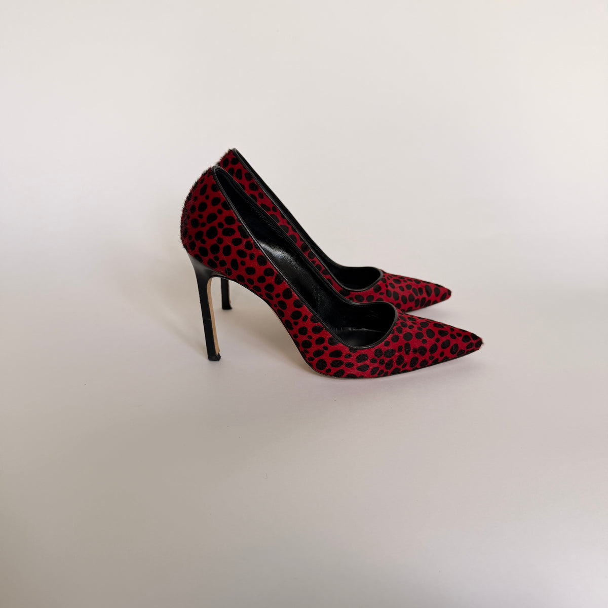 Manolo Blahnik BB Pump in Red/Black Haircalf  (37.5)