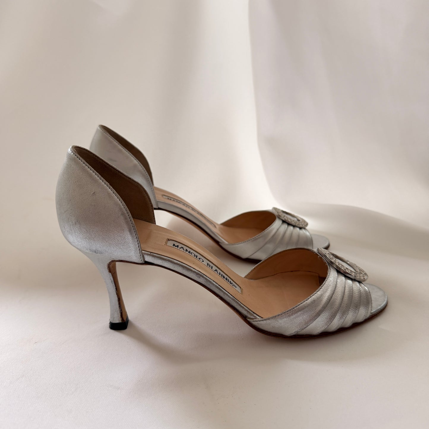 Manolo Blahnik Sedaraby Crystal d'Orsay Heels - Silver 36
