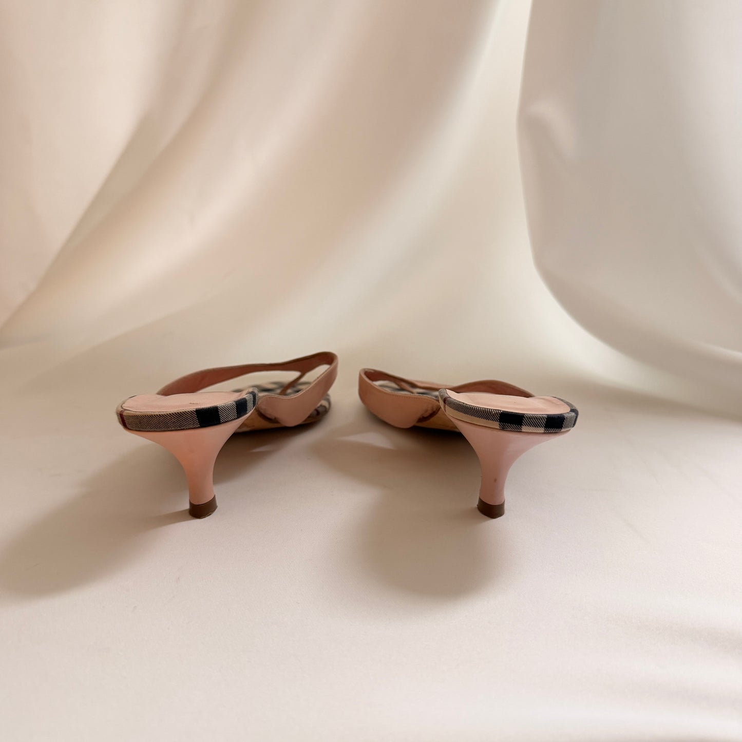 Vintage Burberry Pink Nova Check Flip Flop Heels