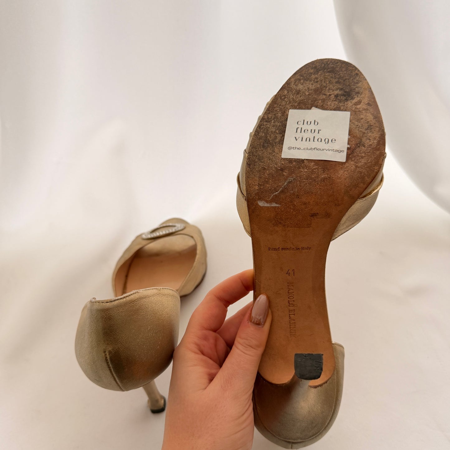 Manolo Blahnik Sedaraby Crystal d'Orsay Heels - Gold