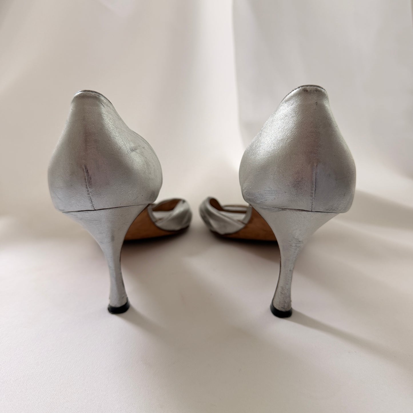 Manolo Blahnik Sedaraby Crystal d'Orsay Heels - Silver 42