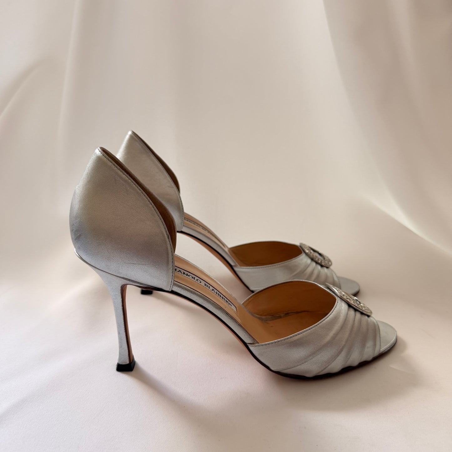 Manolo Blahnik Sedaraby Crystal d'Orsay Heels