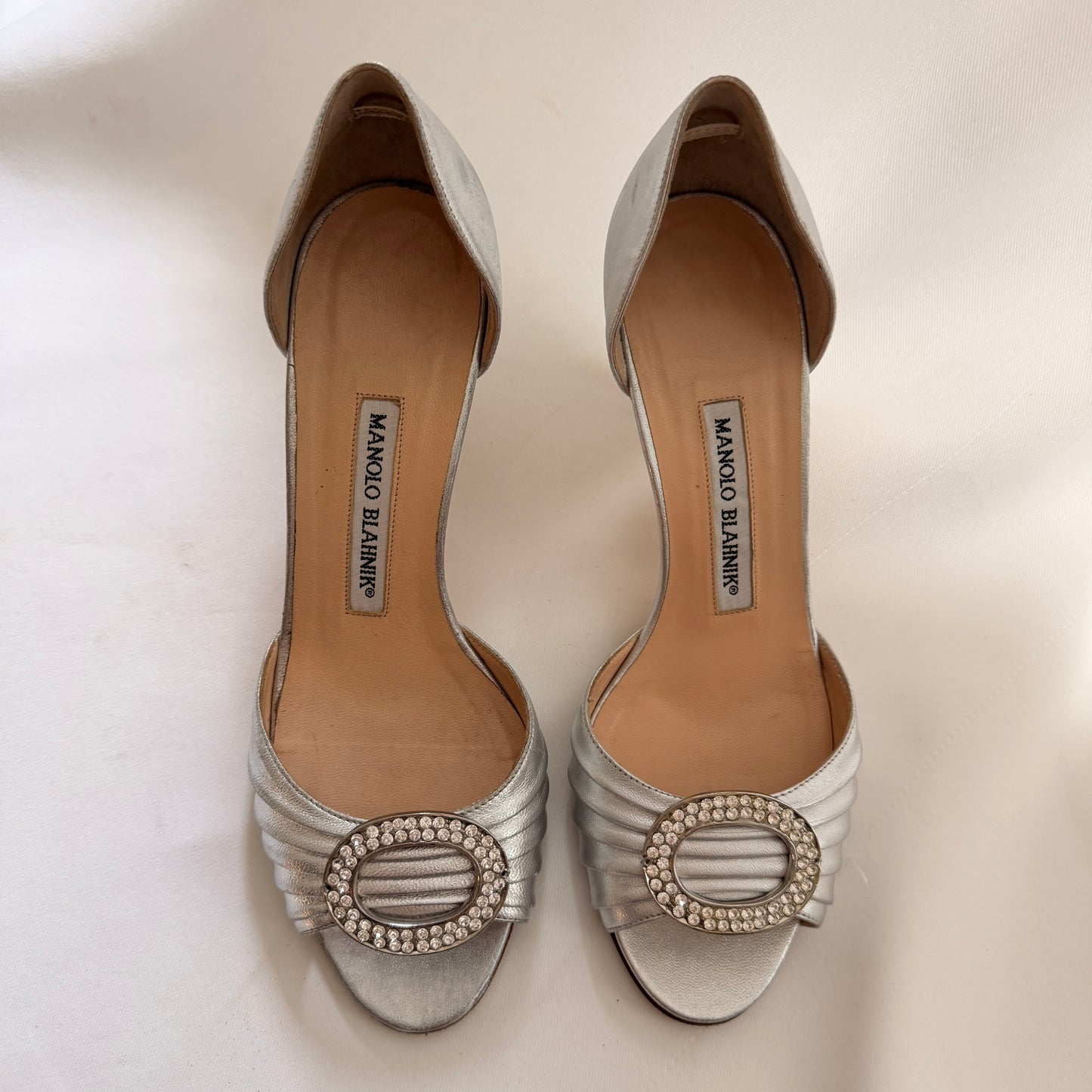Manolo Blahnik Sedaraby Crystal d'Orsay Heels - Silver 36