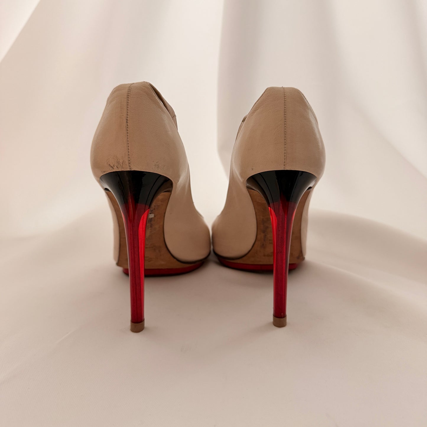 Yves Saint Laurent Lips Heels